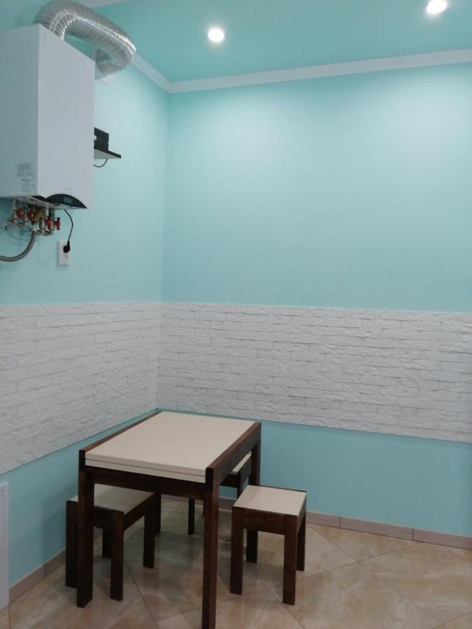 Apartment Ak. Kuchera Street リヴィウ エクステリア 写真
