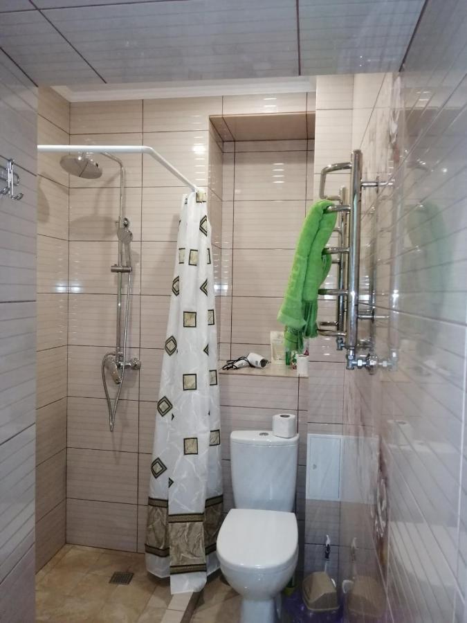 Apartment Ak. Kuchera Street リヴィウ エクステリア 写真
